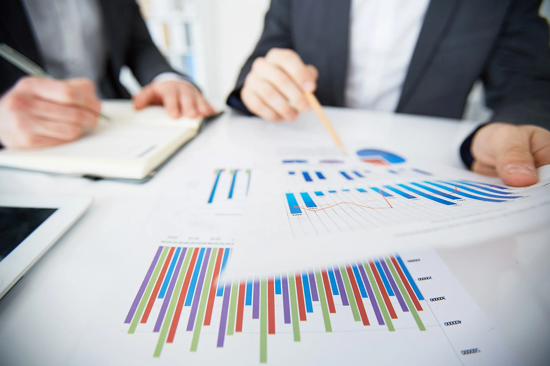 financial report ZYNX4RM.jpg